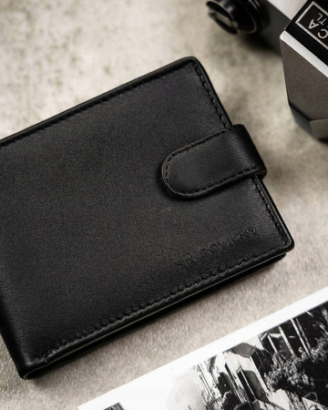 Two-Piece Gift Set: Men's Wallet and Keychain in Genuine Leather by ROVICKY R-SET-M-N003L-SBH03L-SBH Black